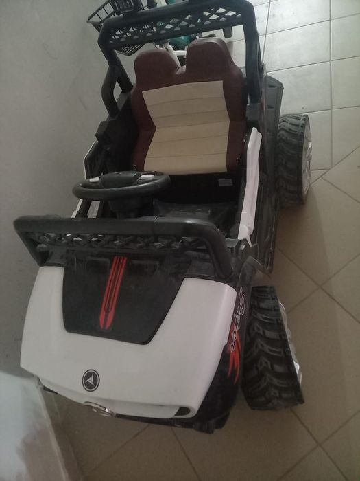 Продам детскую машину