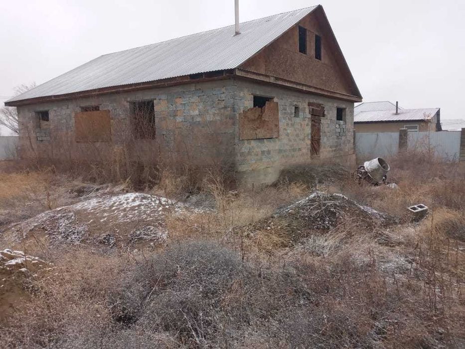 продам недостроенный дом.