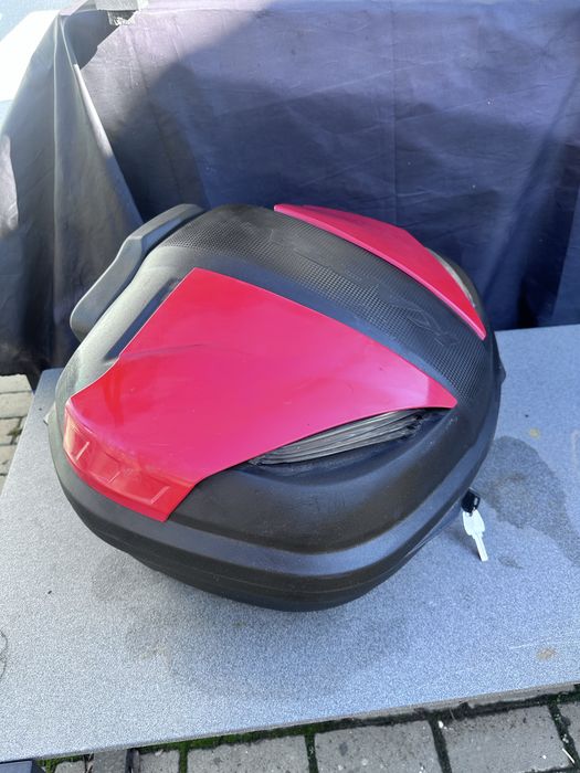 Topcase Kappa 47L cu spatar givi