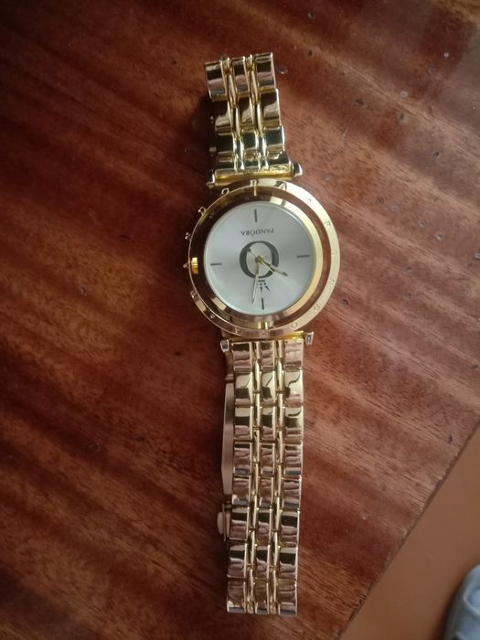 Ручные часы женские в хорошем состоянии