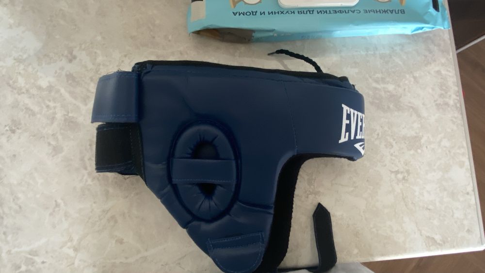 Шлем Everlast для бокса синий