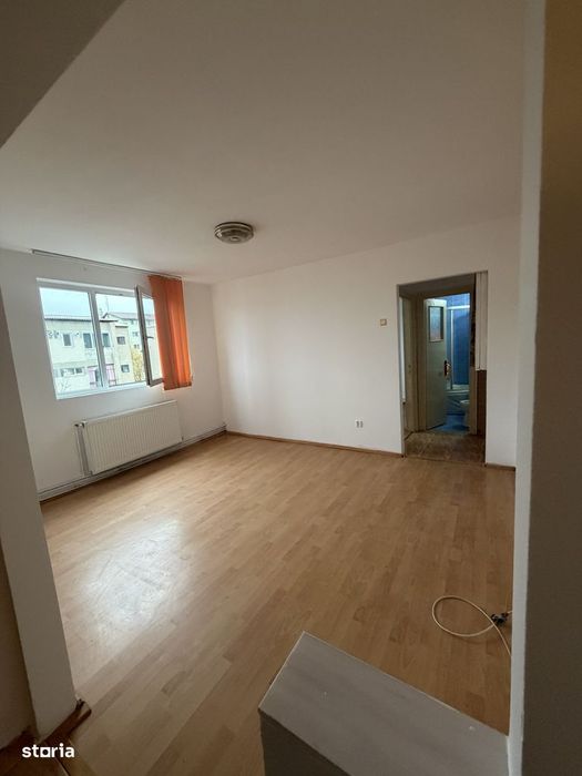 Vând apartament 2 camere