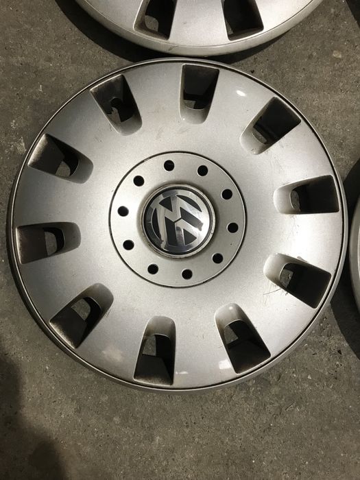 Set capace pentru Vw T 5 / Caravelle R 16 .