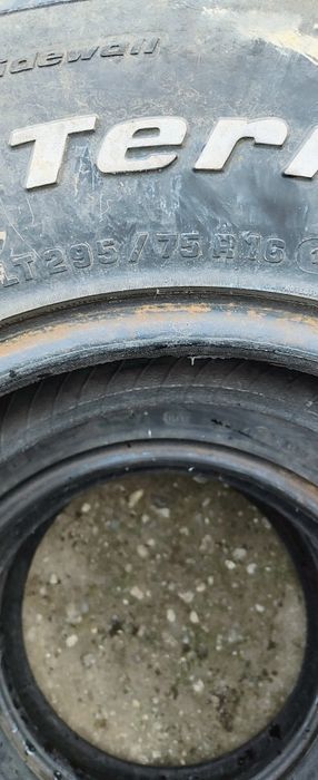 Гуми BF GOODRICH ALL TERRAIN 295/75/16 в добро състояние