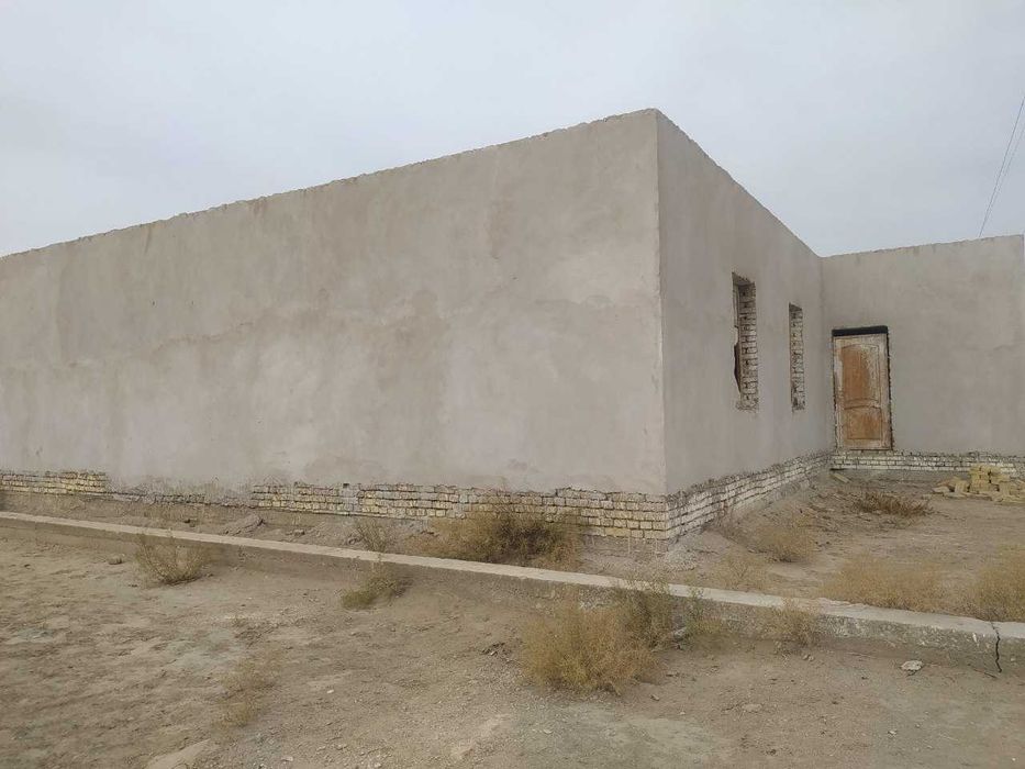 Хива туман Коракум МФЙда жами 1300 кв турар жой сотилади