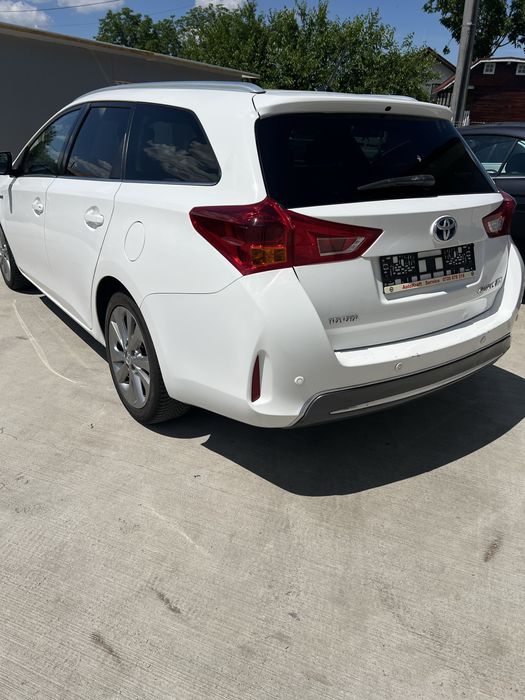 TOYOTA Auris 2015 — imagine 5