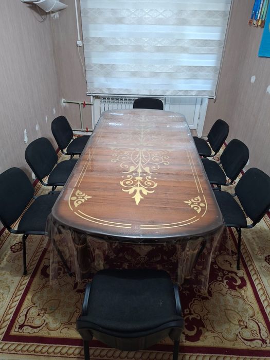 Срочно продаю Стол с стулями