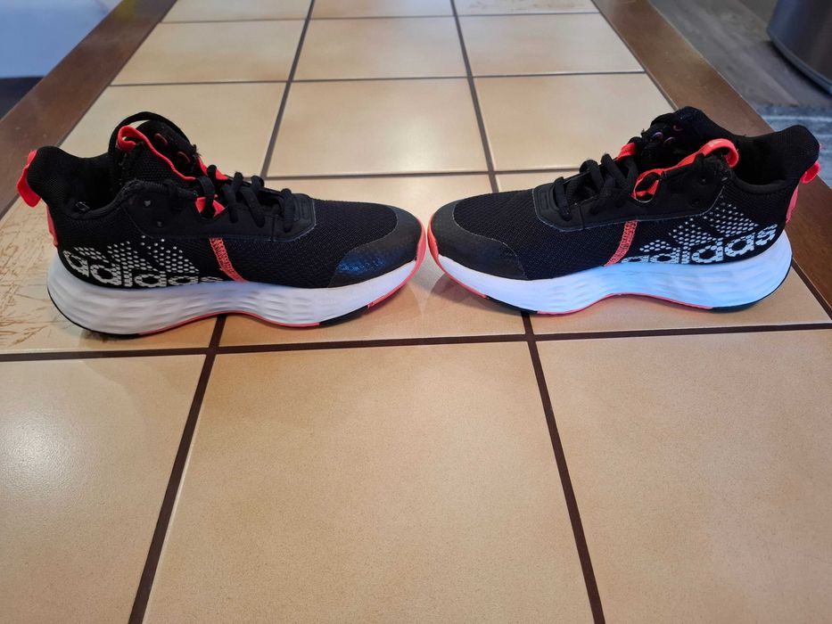Детски маратонки Adidas 33
