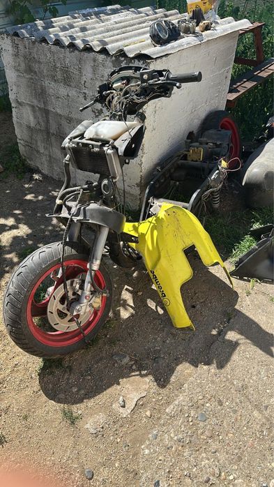 Dezmembrez piaggio nrg