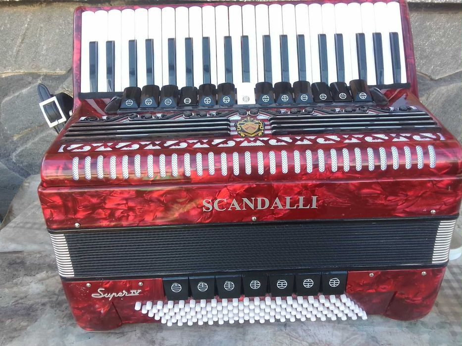 Акордеон скандали 120 баса