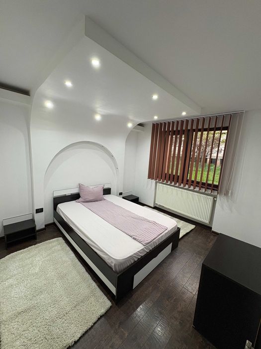 Inchiriez apartament 3 camere