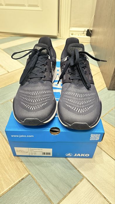 Беговые кроссовки Jako premium run II