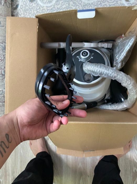 Паровой утюг Новый