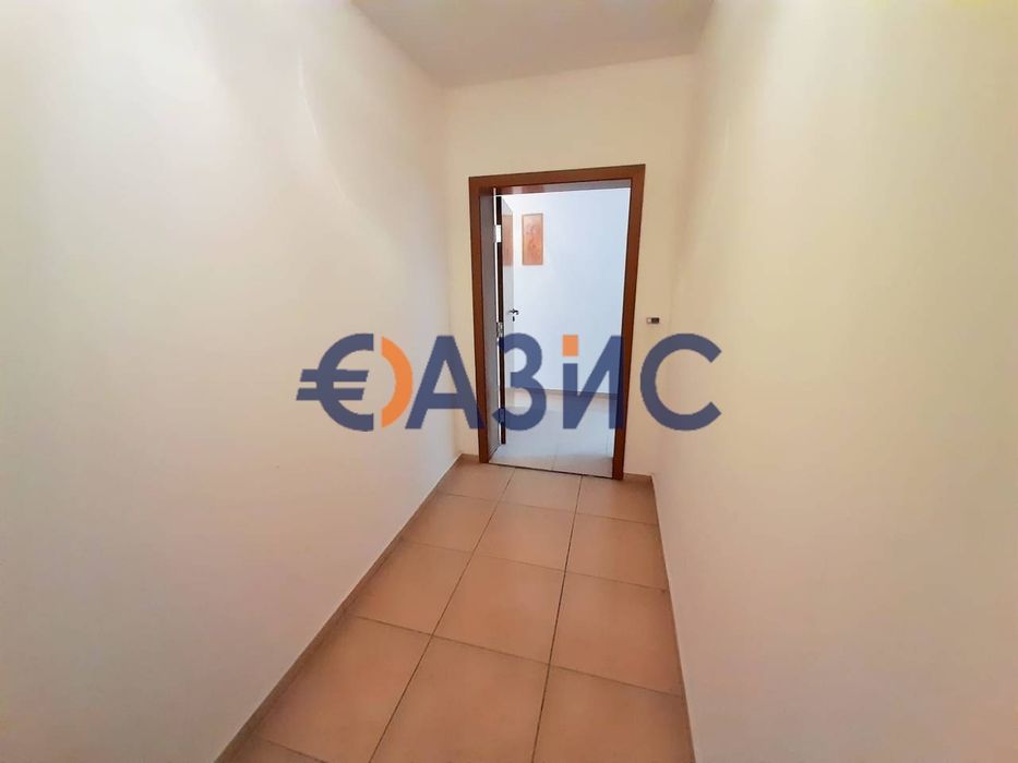 Продава се Двустаен апартамент в к.к. Слънчев бряг - 60 кв.м за 1092 €/кв.м - Снимка #2