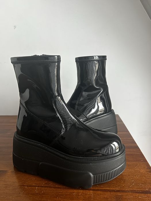 Черни боти Badura