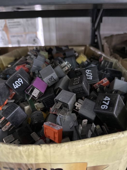 Releu relee siguranța sigurante bujii Audi A4 B7 B8 A5 A6 C6