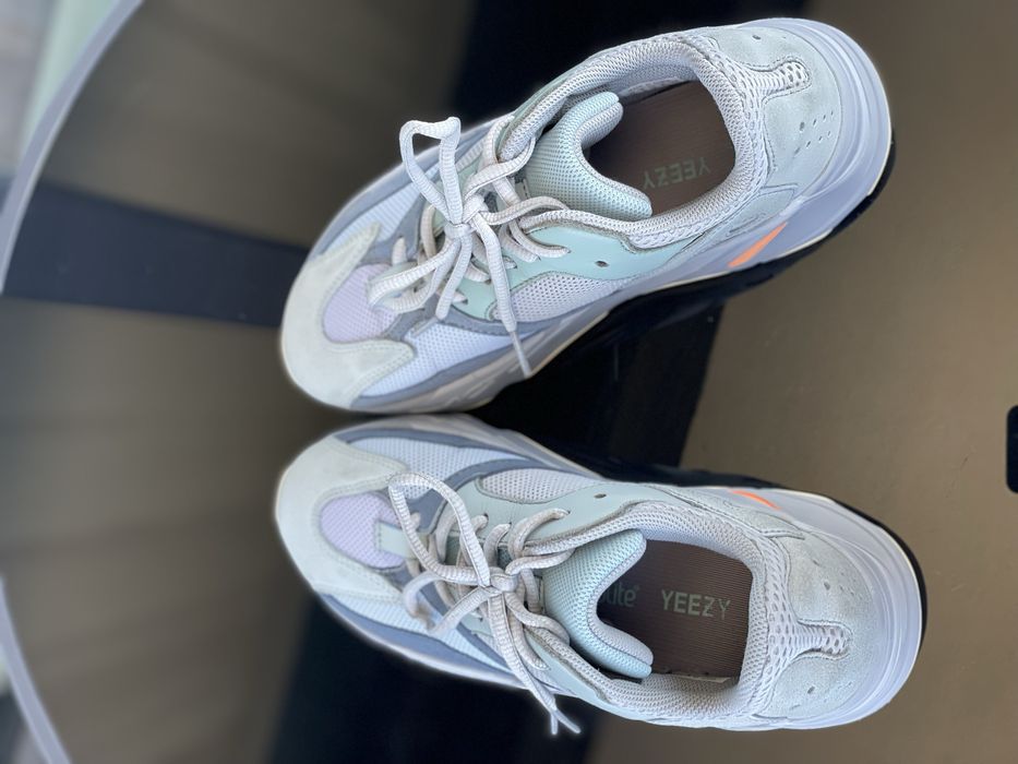 Yeezy Boost 700 „Inertia” – mărimea 38 – stare excelentă