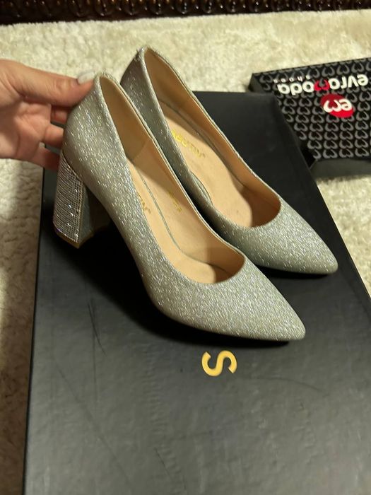 Срочно продам обувь