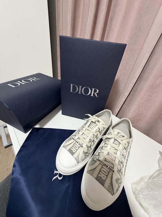 Кецове бяло и сиво