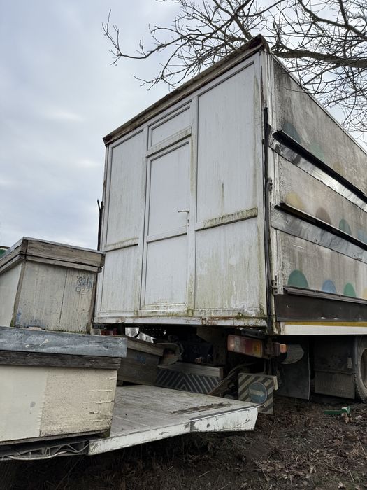 Camion apicol MAN LE10.180