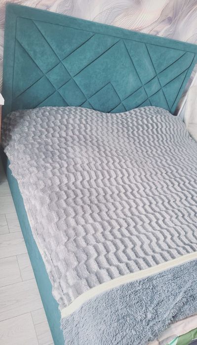 Двух спальняя кровать