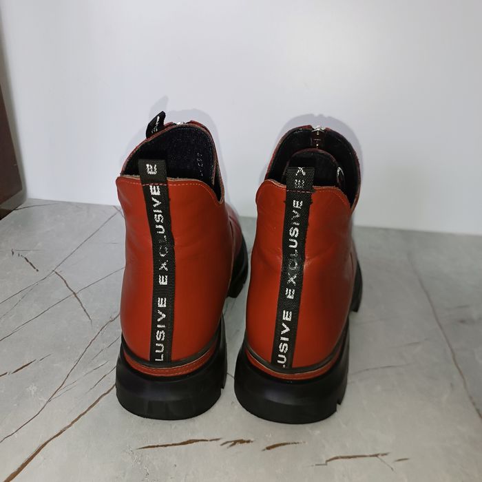 Зимние ботинки женские