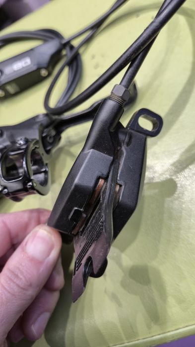 Frâne hidraulice Sram DB8 4 pistoane aproape noi