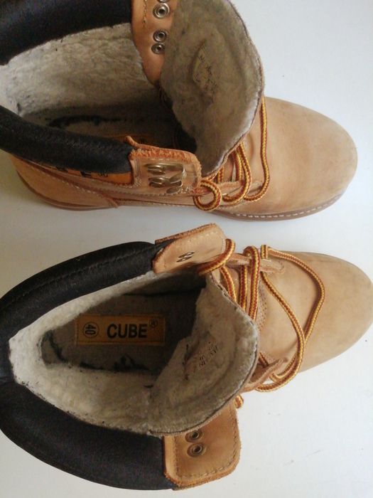 Vând ghete de iarna