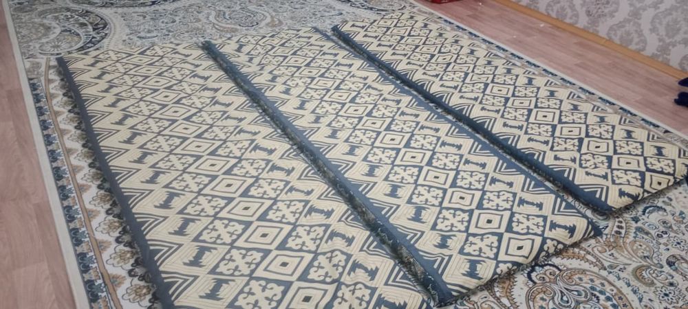 Қолдан тігілген көрпелер сатылады