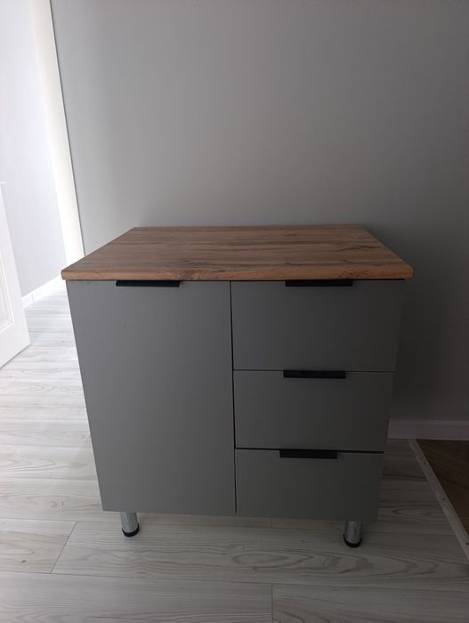 Продам кухонный гарнитур новый