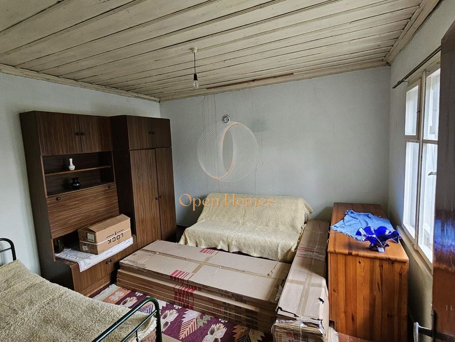 Къща в с. Зелениково, обл. Пловдив
