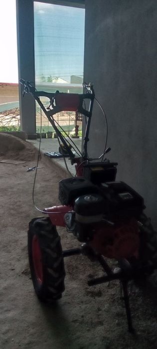 Motoblok sotiladi!!! 15ot kuchli