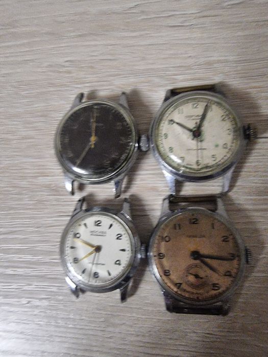 Часы Победа и Москва