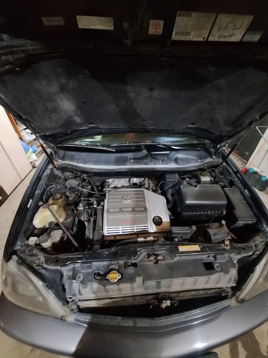 Продам ЛЕКСУС РХ300