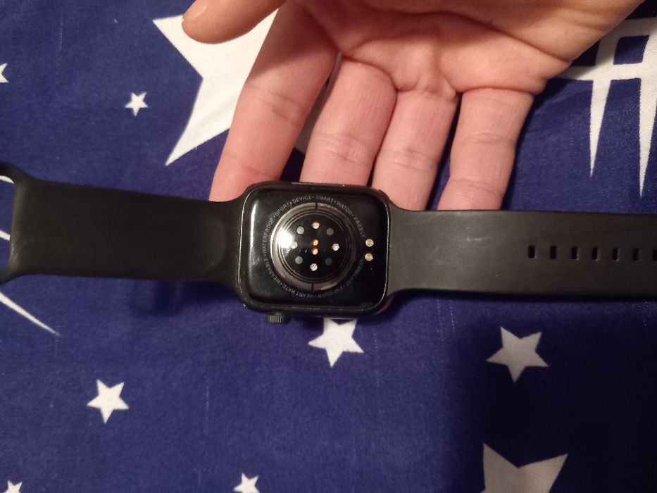 Ceas tactil fără încărcător