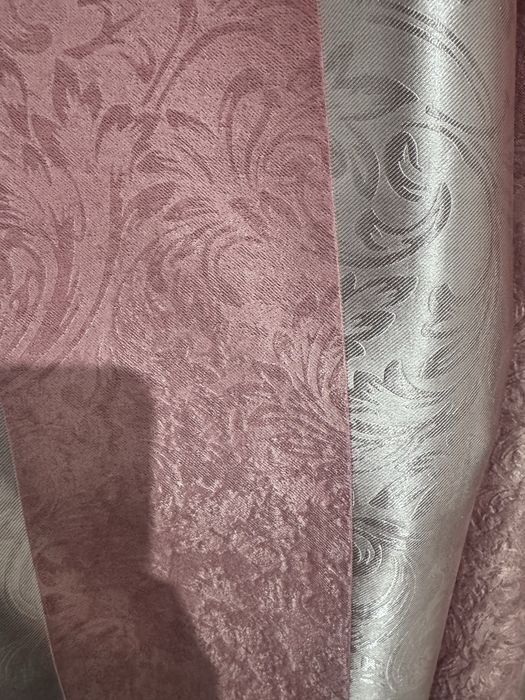 Продаются шторы с тюлью.