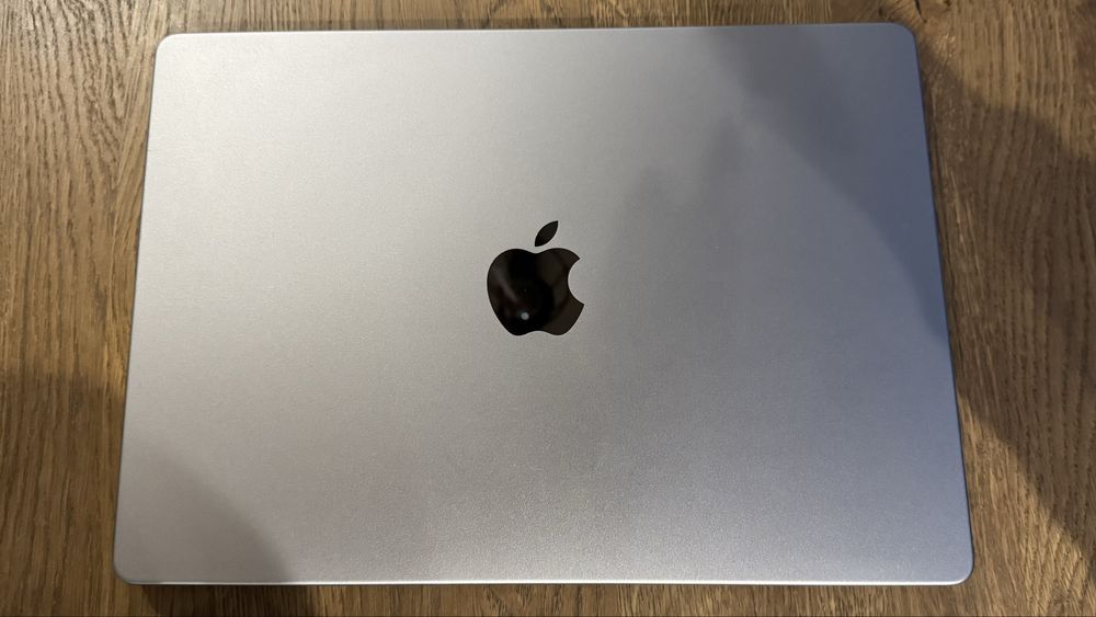 MacBook Pro 14” M1 Pro 16GB Ram 512 SSD