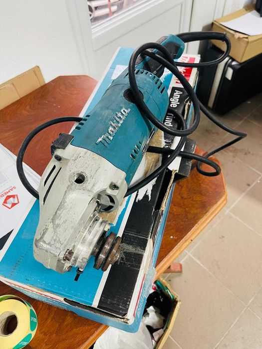 Polizor unghiular Makita, 230 mm, GA9020RF, albastru - pentru piese