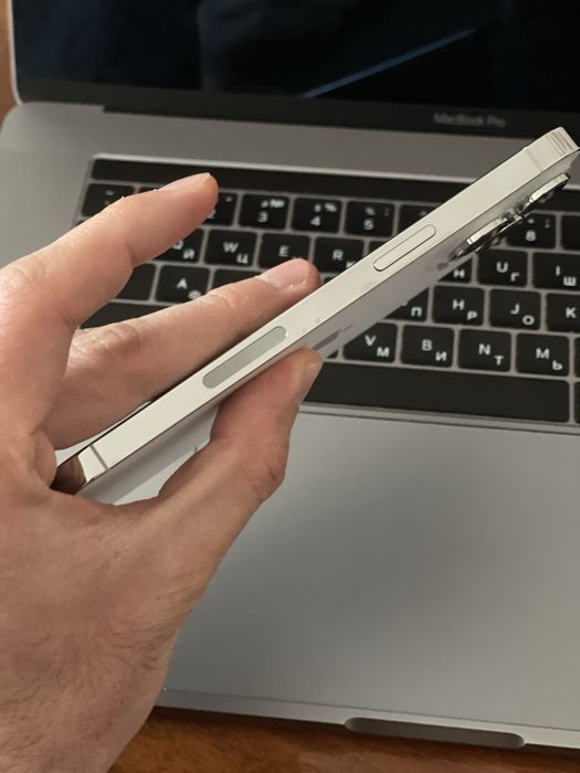 iPhone 14 Pro Max с каробкой[идеальное состояние]