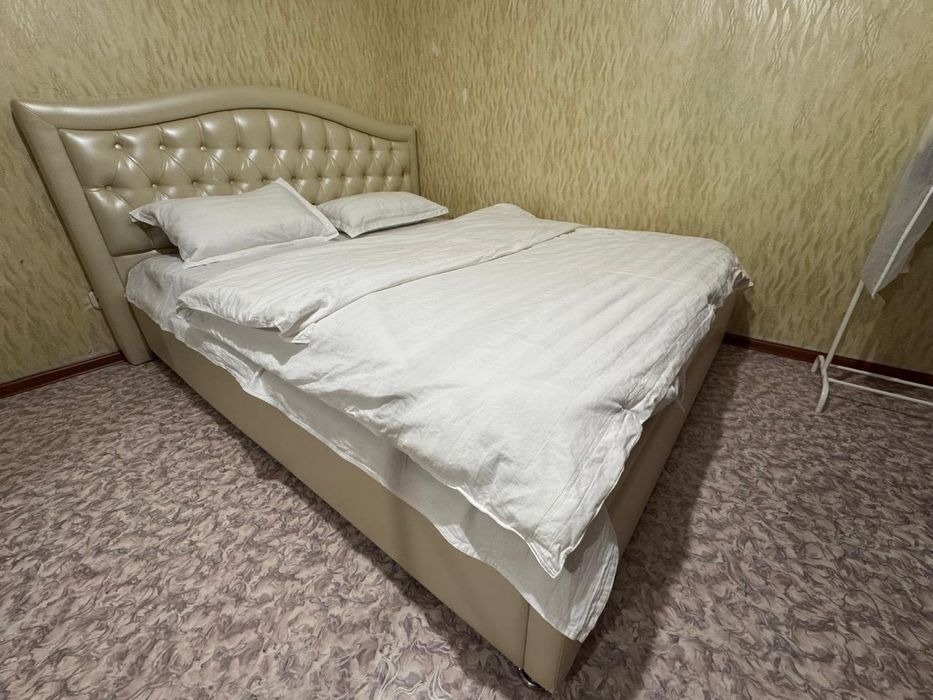 Кровать двуспальная