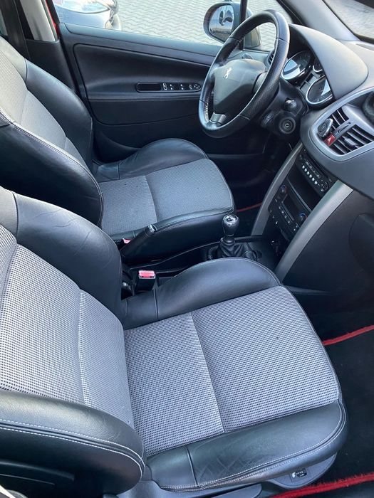 Dezmembrez sau Vând Peugeot 207 RC turbo benzina