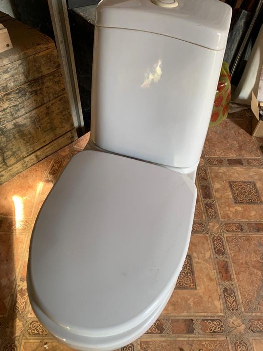 Срочно продается унитаз!