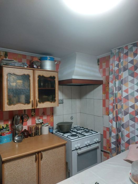 Продам дом напротив школы