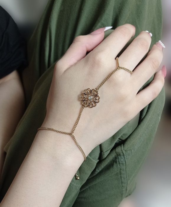 Женский браслет на руку