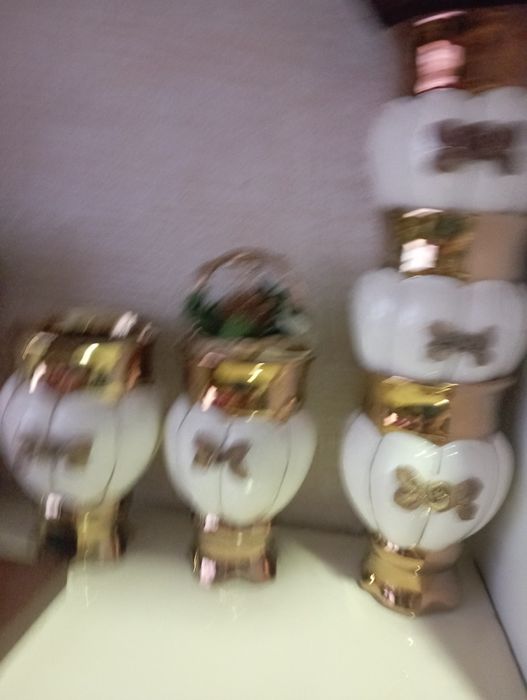 Кувшин и бокальчики.