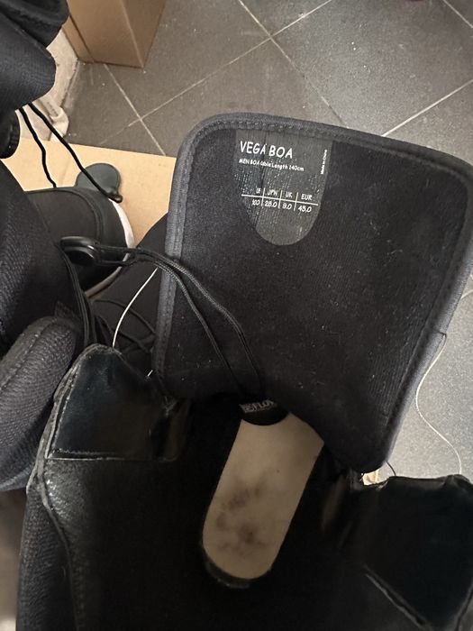 Boots snowboard flow vega cu boa numar 43 flex soft incepatori