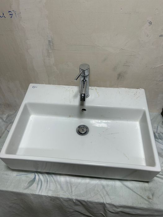 Прочная керамическая раковина