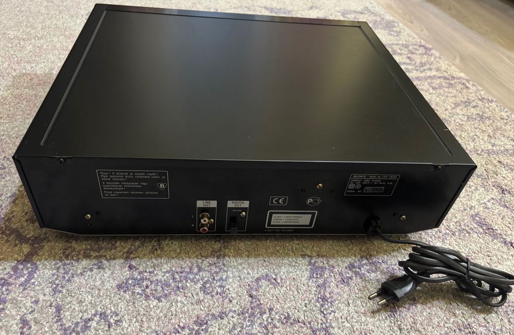 Sony Compact Disk Player CDP-CE315 5CD