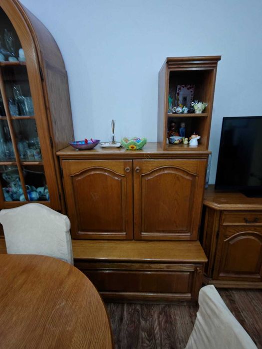 Mobilă din lemn masiv pentru salon – set complet
