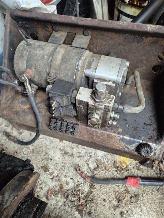 Pompa 24v lama zapada basculare narcela construcții